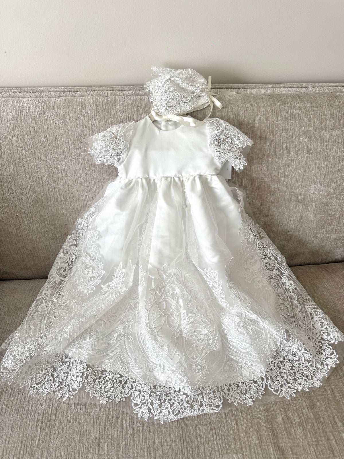 Anita Lace Gown PRE ORDER