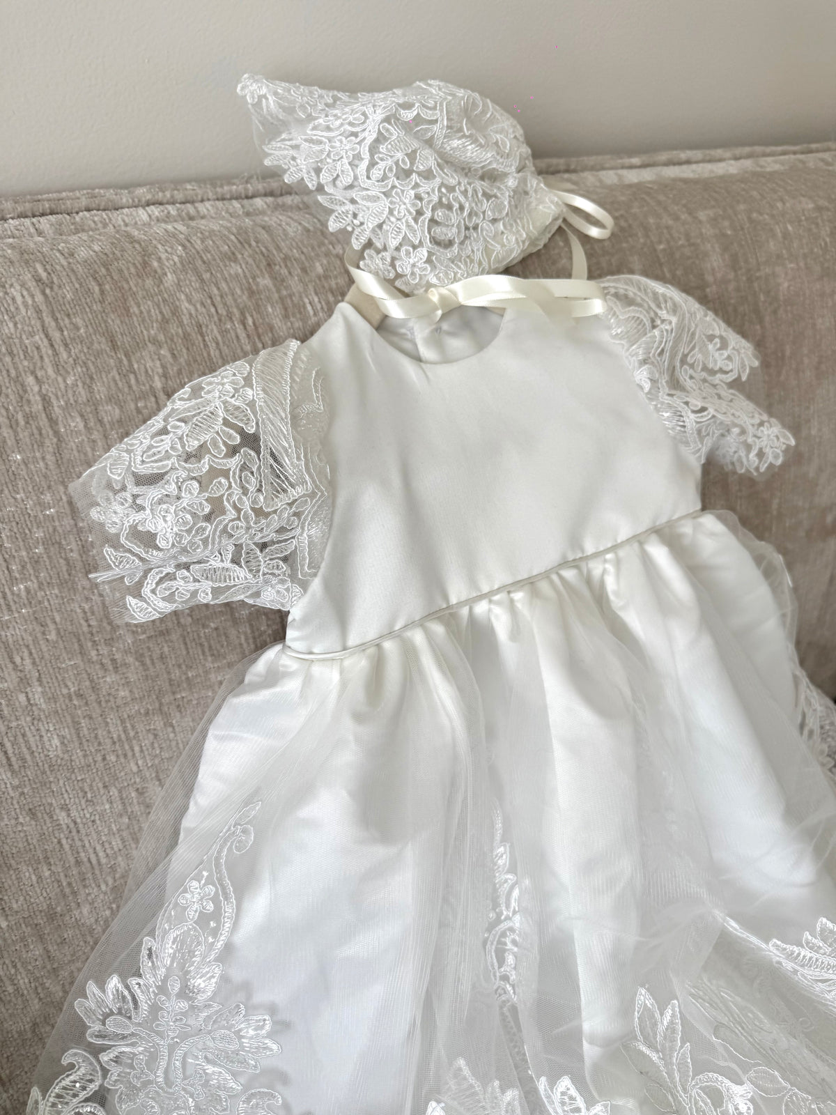 Anita Lace Gown PRE ORDER