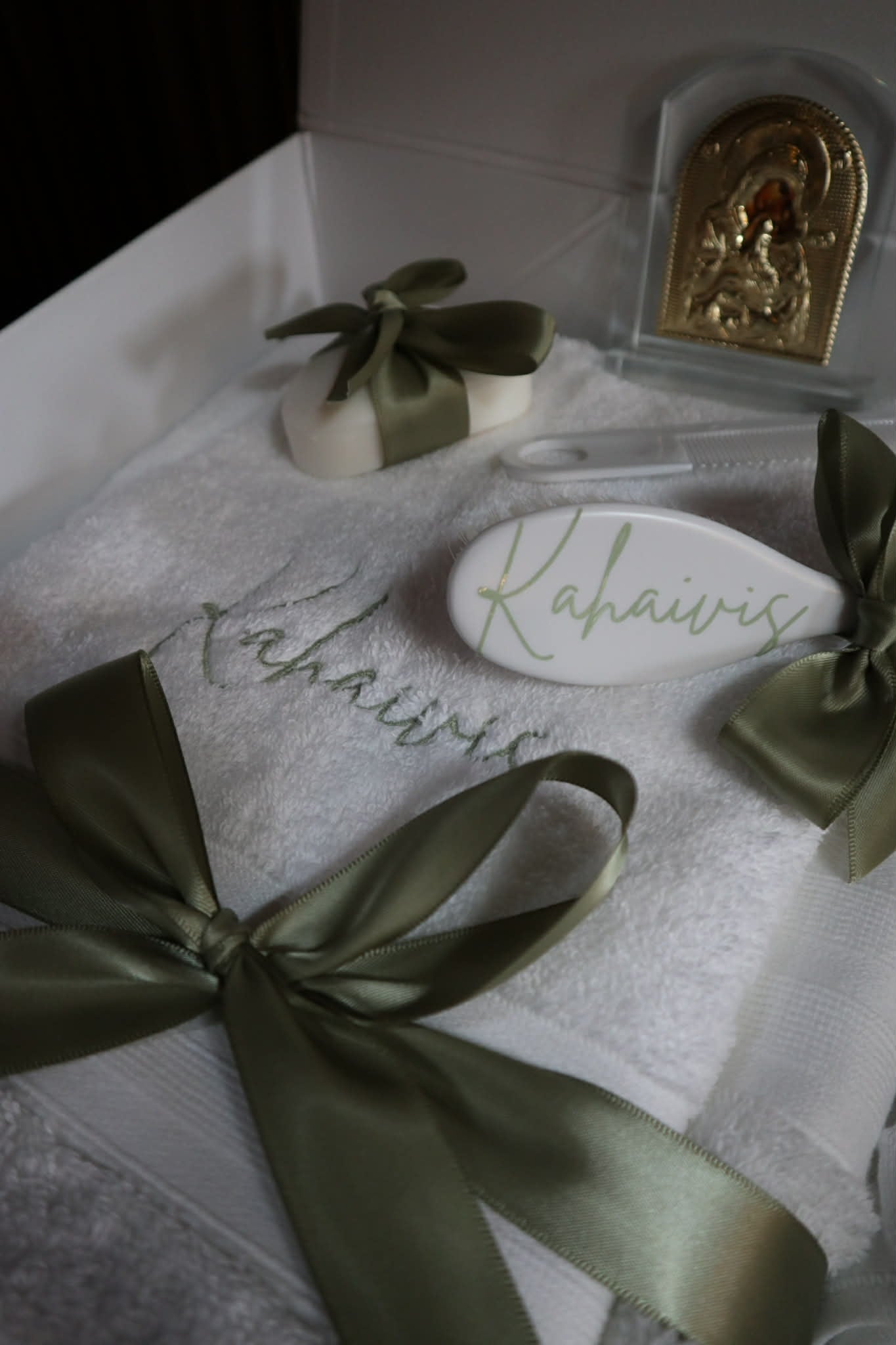 Personalised White Brush/Comb Set